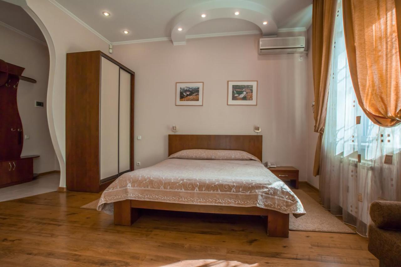 Hotel Apartments Adresa Chisinau Exterior photo