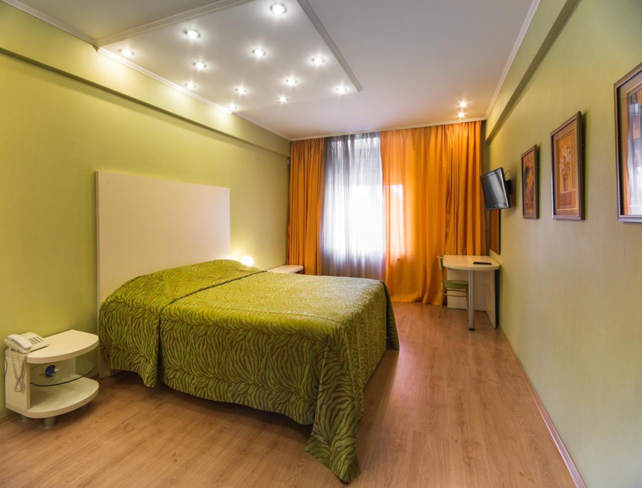 Hotel Apartments Adresa Chisinau Exterior photo